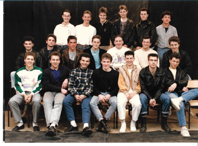 Photo de classe 1988-1989 BTS MAI 1ere année de 1988, Lycée Gaston ...