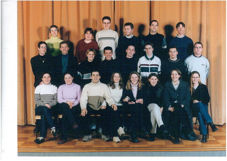 Photo de classe BTS Force de Vente de 2001, Lycée Sainte-marie ...