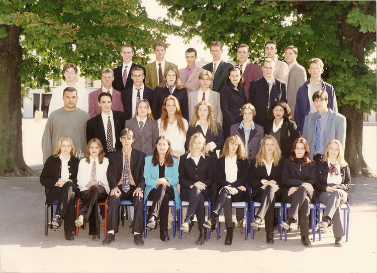 Photo de classe TERMINALE STT ACC de 1997, Lycée Paul Duez - Copains d ...