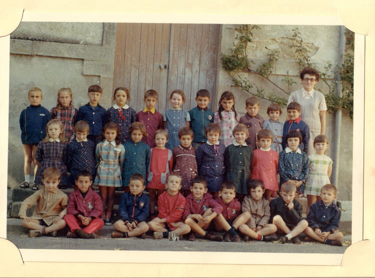 Photo de classe CP de 1970, Ecole Saint Sulpice Les Feuilles (Saint