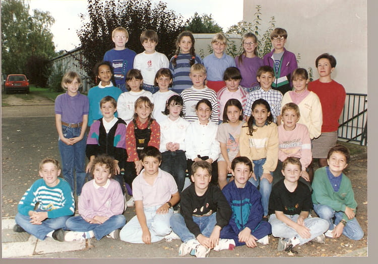 Photo de classe CM2 de 1993, Jean De La Fontaine - Copains d'avant
