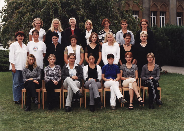 Photo de classe 5 PCF de 2000, Institut De La Sainte Famille Copains