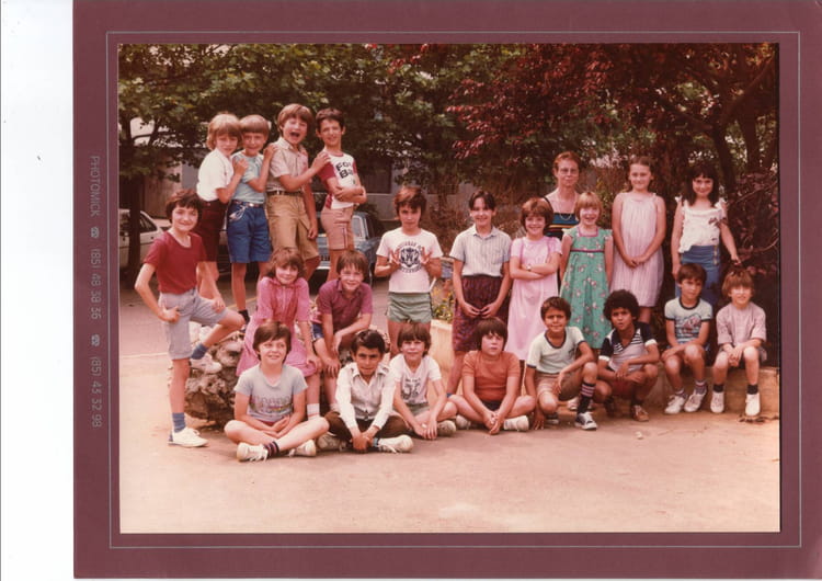 Photo de classe CE2 Ecole Paul bert 1981/1982 de 1981, ECOLE PAUL BERT
