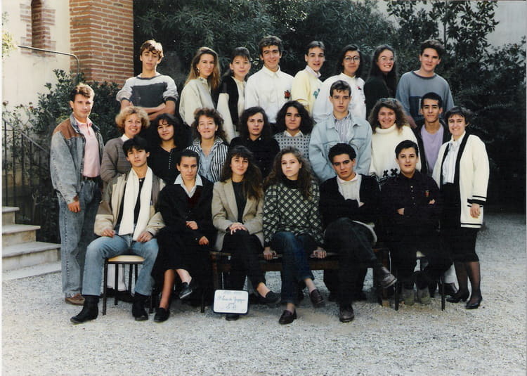 Photo de classe 1°A de 1989, Lycée Saintlouis De Gonzague Copains d'avant Photo de classe 1°A de 1989, Lycée Saintlouis De Gonzague Copains d'avant