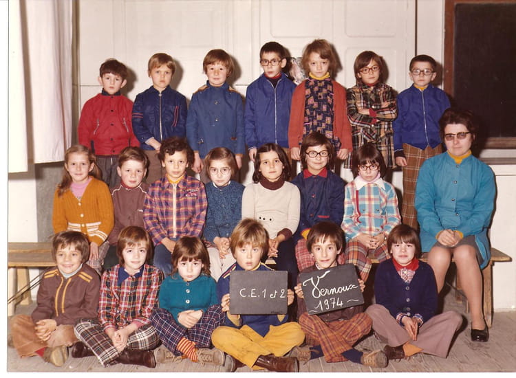 Photo de classe Classe primaire CE1CE2 1974 de 1974, ECOLE PULIQUE