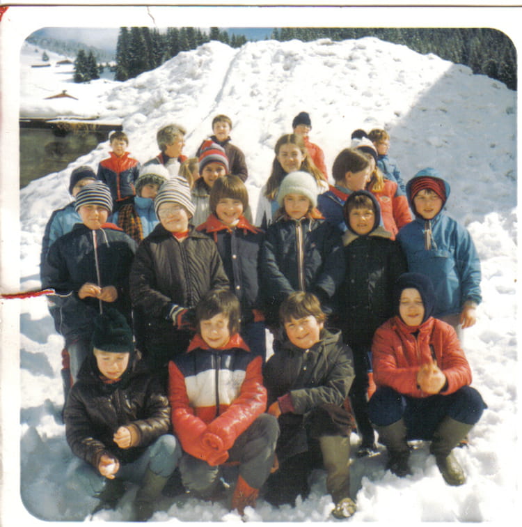 Photo de classe CM1et CM2 de 1981, ECOLE SAINTE MARIE - Copains d'avant