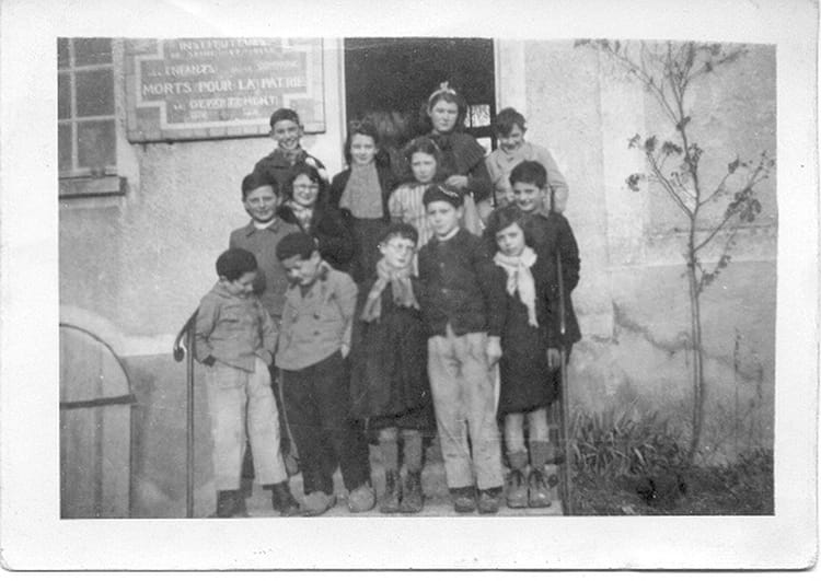 Photo de classe Vers 1941 de 1941, Ecole De La Grande Vallee (Puiselet