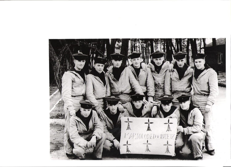 Photo de classe HOURTIN 1965 de 1966, Service Militaire - Copains d'avant