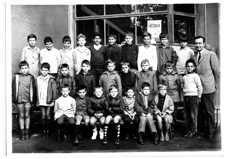 Photo de classe CM1 ANATOLE FRANCE au PLESSIS ROBINSON de 1967, ECOLE ANATOLE FRANCE Copains d