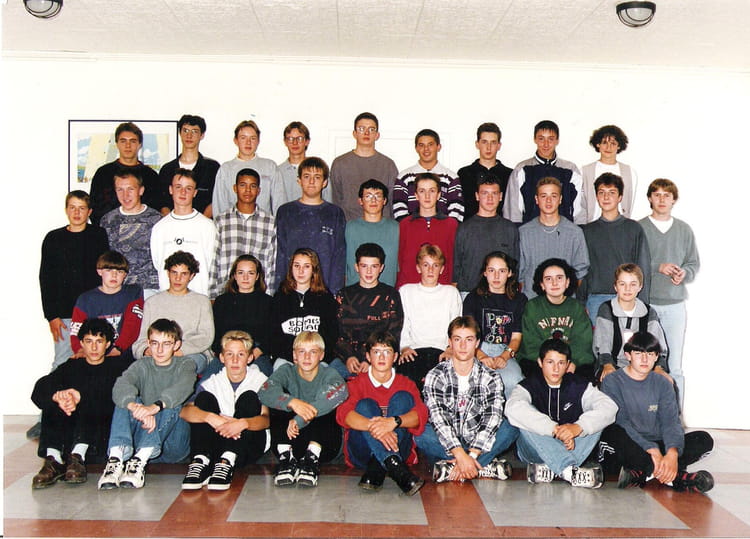 Photo de classe 2nde10 96-97 de 1997, Lycée Michel Anguier - Copains d ...