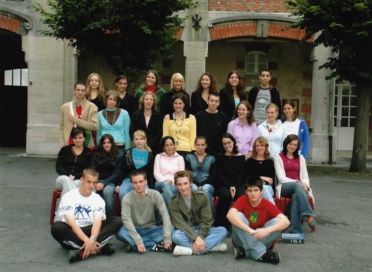 Photo de classe 1reES2 2005-2006 de 2005, Lycée P. Bayen - Copains d'avant