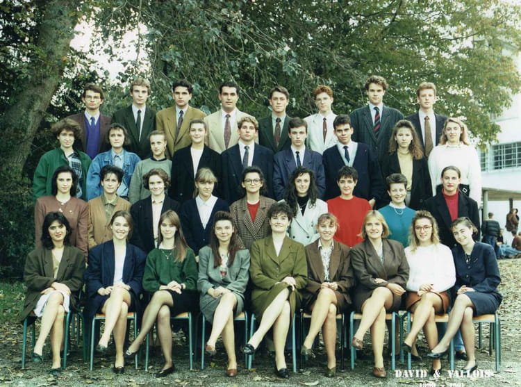 Photo de classe BTS action CO 01ere Annee de 1990, Lycée Jacques ...