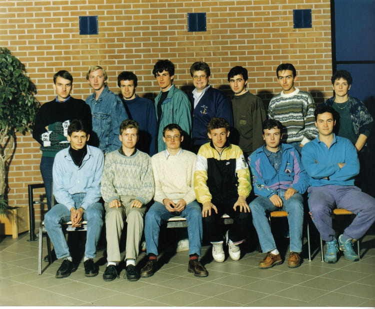 Photo de classe Terminale BTS Electronique de 1990, BLAISE PASCAL ...