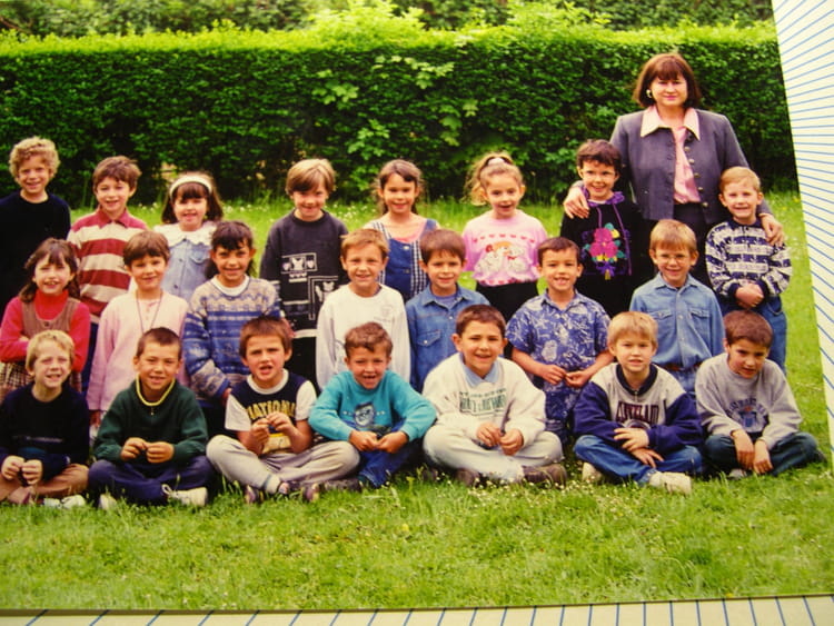 Photo de classe Stella louhans de 1995, Ecole Primaire De Huilly