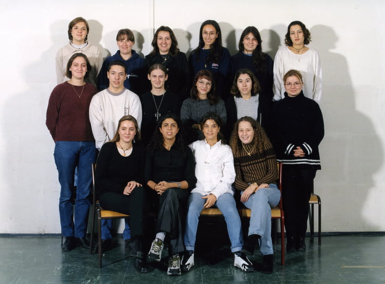 Photo de classe BTS ASSISTANT DE GESTION PME/PMI 2E ANNEE de 1998 ...