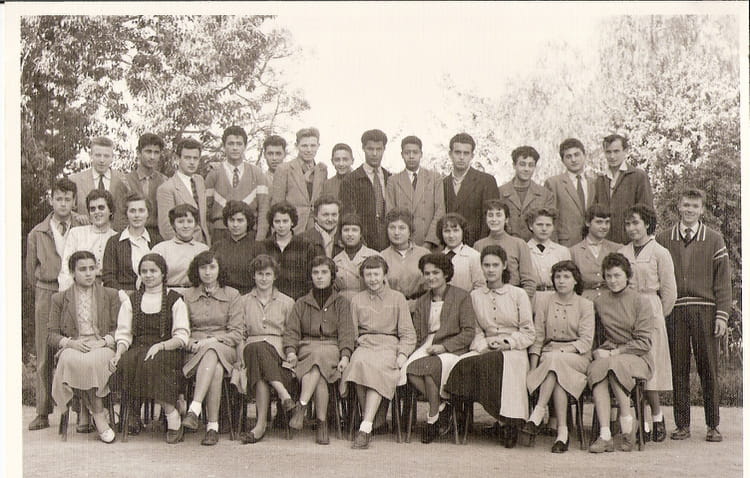 Photo de classe 2° de 1955, Lycée De Jeunes Filles De Rades - Copains d ...