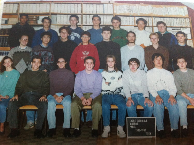 Photo de classe 1ere année BTS Electronique de 1992, Lycée Diderot ...