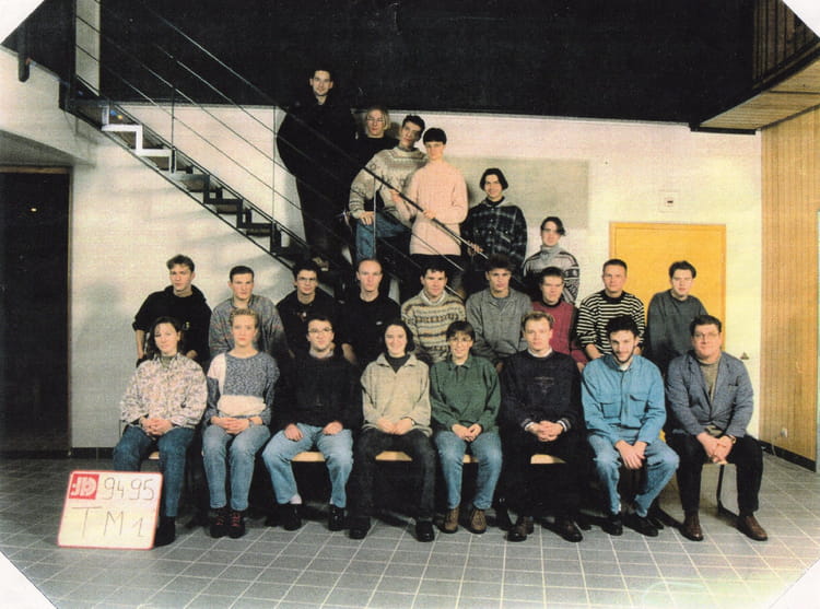 Photo de classe BTS TM 1 de 1994, Lycee Jean Mermoz - Bts - Copains d'avant