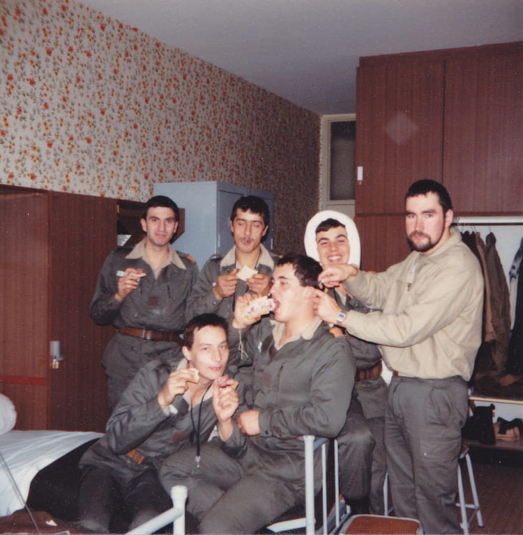 photo-de-classe-1er-r-a-montb-liard-caserne-pajol-de-1982-1er