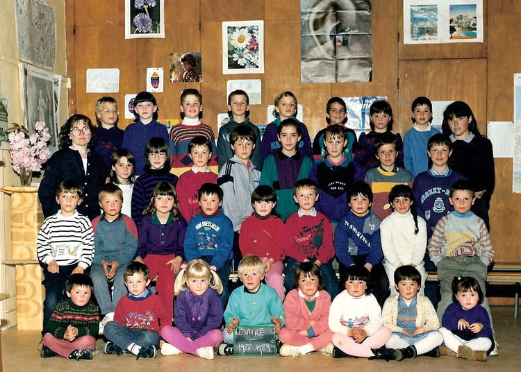 Photo de classe Ecole Sainte Jeanne d'Arc de 1988, ECOLES PRIMAIRES ET