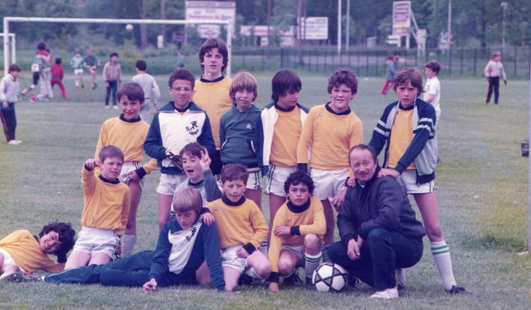 Photo De Classe Equipe Poussin En 1983 Ou 84 De 1983 U s lognes photo-de-classe-equipe-poussin-en-1983-ou-84-de-1983-u-s-lognes