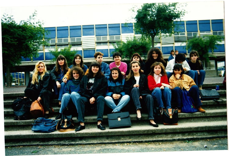 Photo de classe 2 cas2 de 1990, Lycée Jean Moulin - Copains d'avant