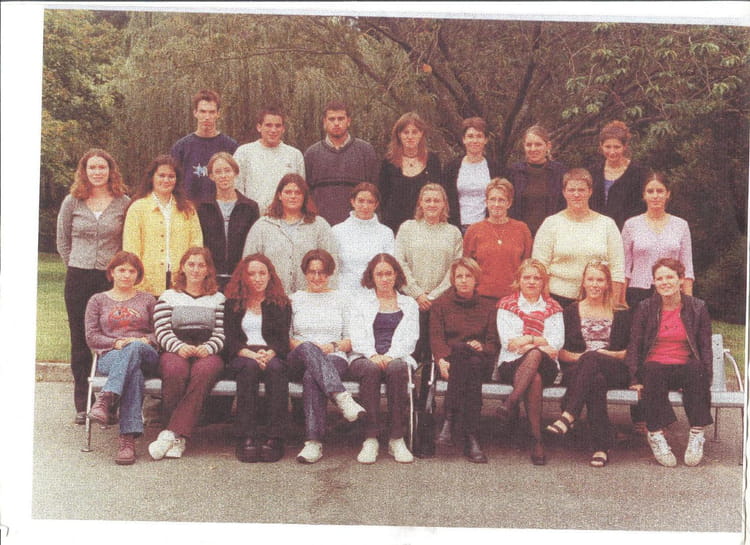Photo de classe BTS Assistant de gestion PME PMI de 2001, Lycée Pierre ...