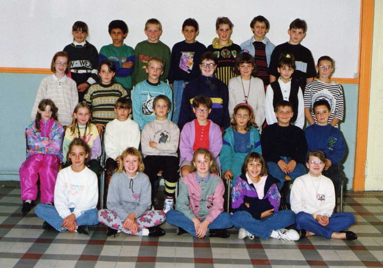 photo-de-classe-6-me-a-de-1993-coll-ge-camille-desmoulins-copains-d