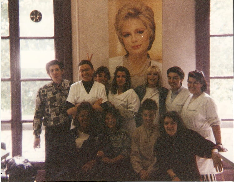Photo De Classe Cap En 3 Ans De 1994 Ecole De Coiffure Quai Jean Moulin Copains D Avant