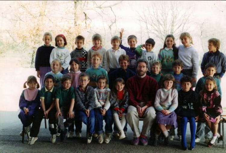 Photo de classe CE1 de 1989, Ecole Rene Cassin (Lherm) - Copains d'avant
