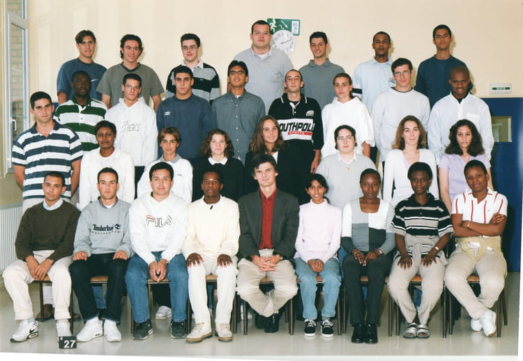 Photo de classe BTS Compta Gestion 1ère Année de 2000, Lycée Saint ...