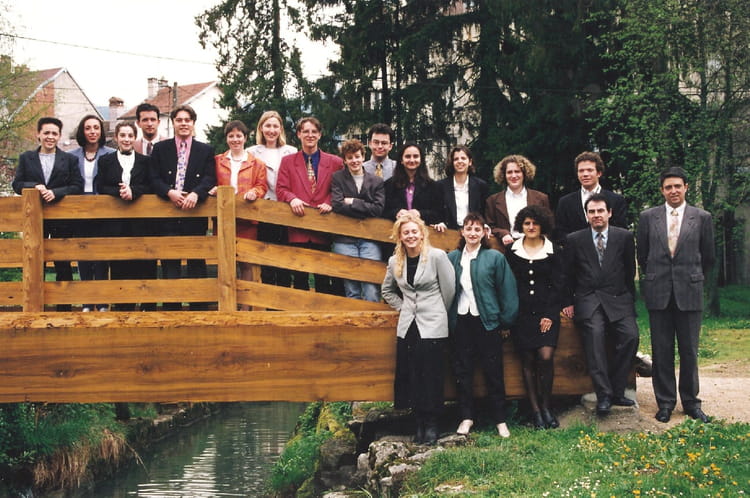 Photo de classe BTS Force de Vente 1996 de 1996, Lycée Jaenne D'arc ...
