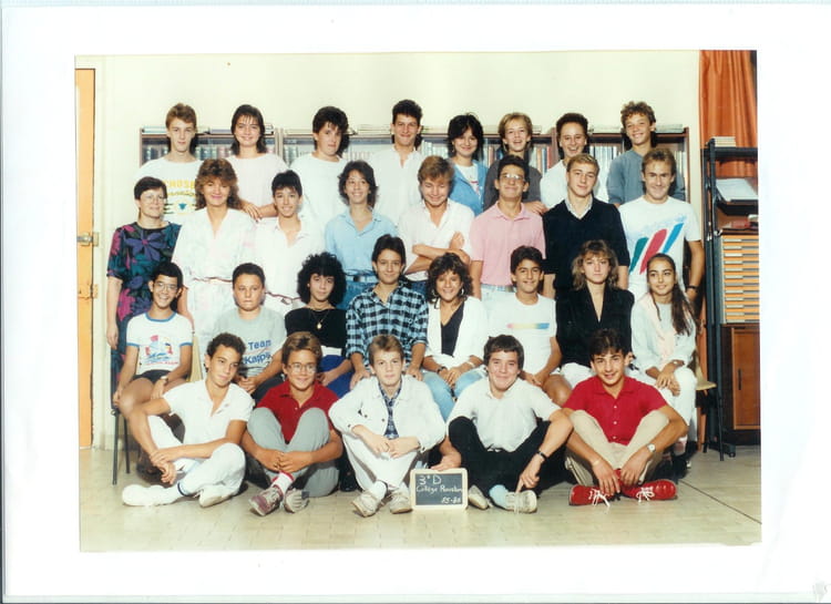 Photo de classe 3 éme D de 1985, Collège Roustan - Copains d'avant