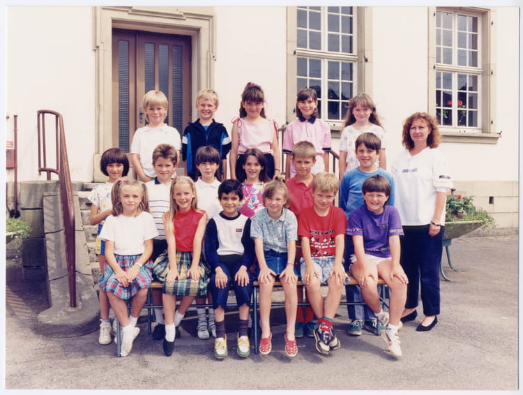 Photo de classe CE1 19881989 de 1988, Ecole Saint Francois (Thionville