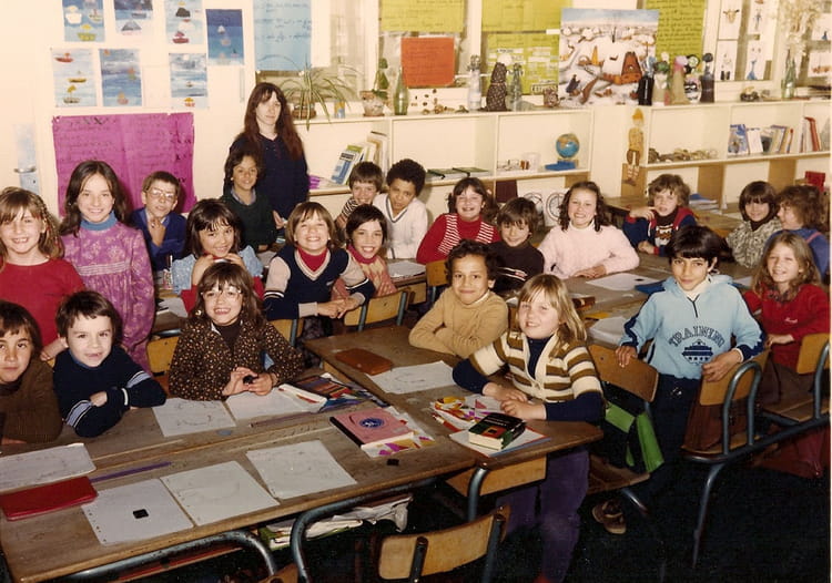 Photo de classe CE2 (19791980) de 1979, école Lamartine Copains d'avant