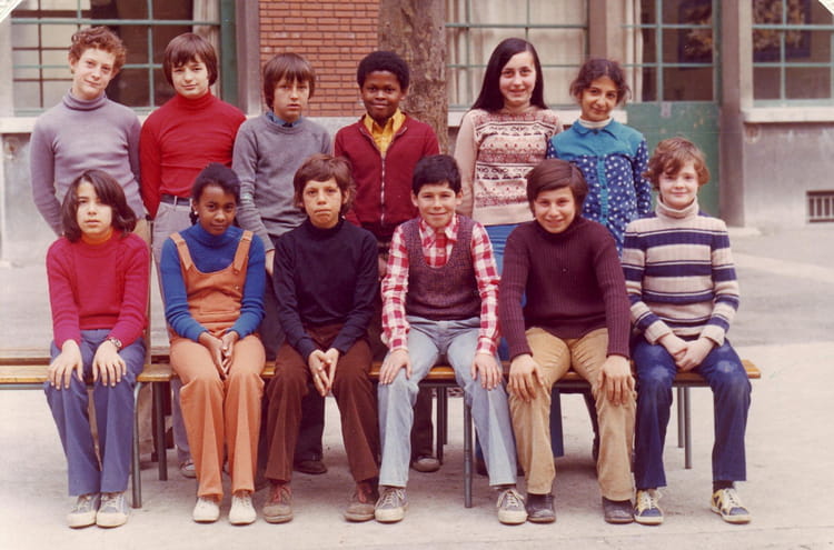 Modigliani Colage Photo de classe 6 ème III de 1974, Collège Modigliani - Copains d'avant