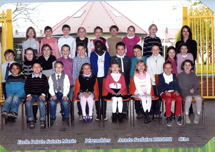Photo de classe Mme Caroline 2011 de 2011, Ecole Sainte Marie