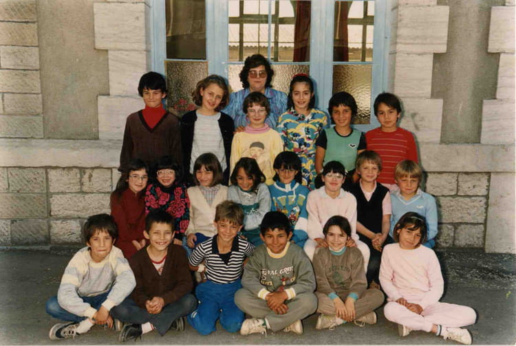 Photo de classe Classe de CE1CE2 de 1987, Ecole Le Pradet (Saint