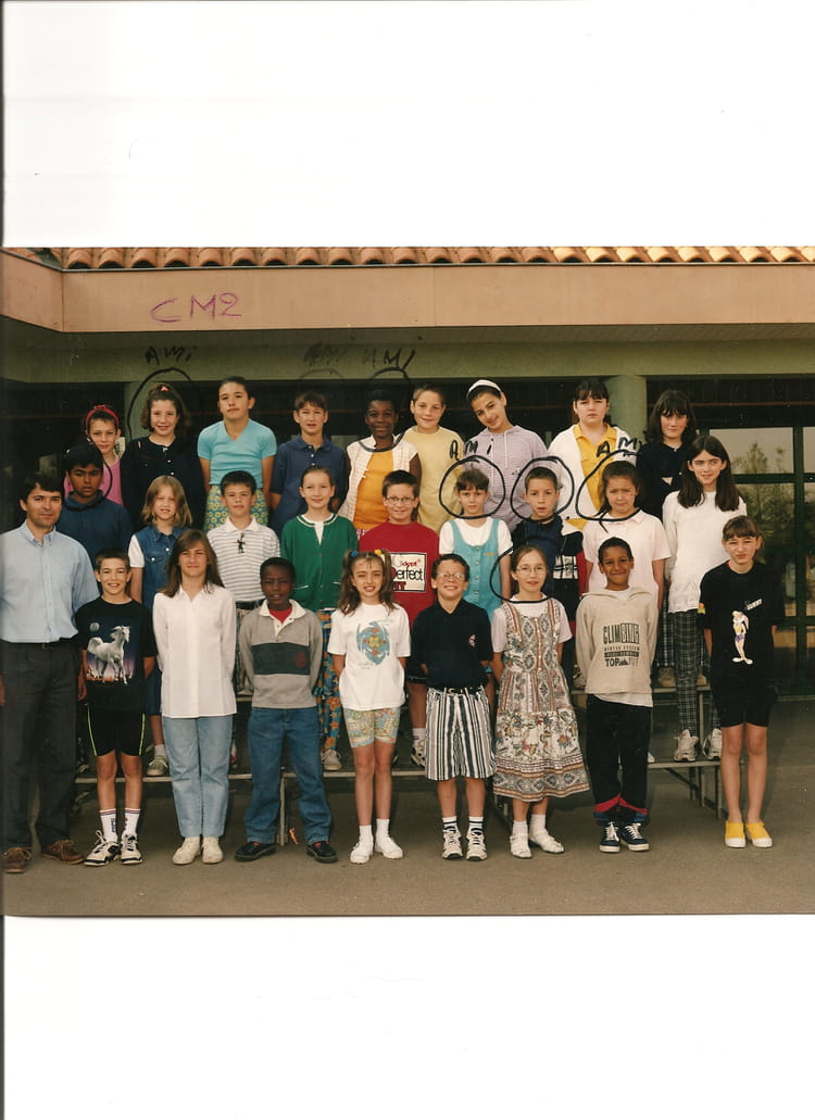 Photo de classe CM2 de 1997, ECOLE HENRI AIGUEPERSE Copains d'avant
