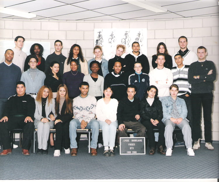 Photo de classe Bts force de vente 1999/2000 de 2000, Lycée Charles ...
