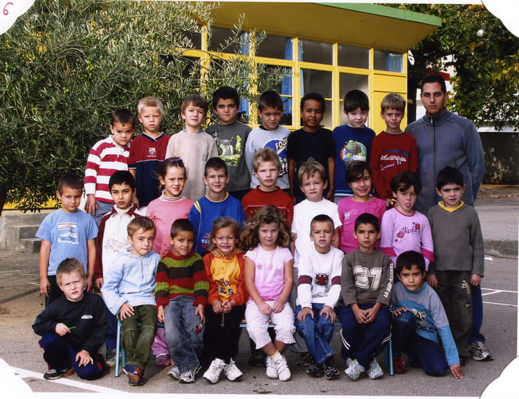 Photo de classe CP M COOKE 2005-2006 2 de 2005, ECOLE JEAN MOULIN ...