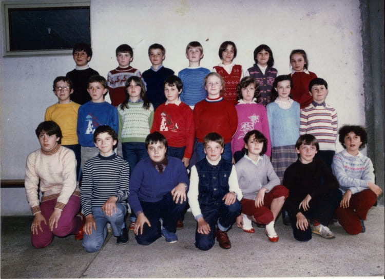 Photo de classe ????? de 1983, ECOLE PIERRE ET MARIE CURIE - Copains d ...