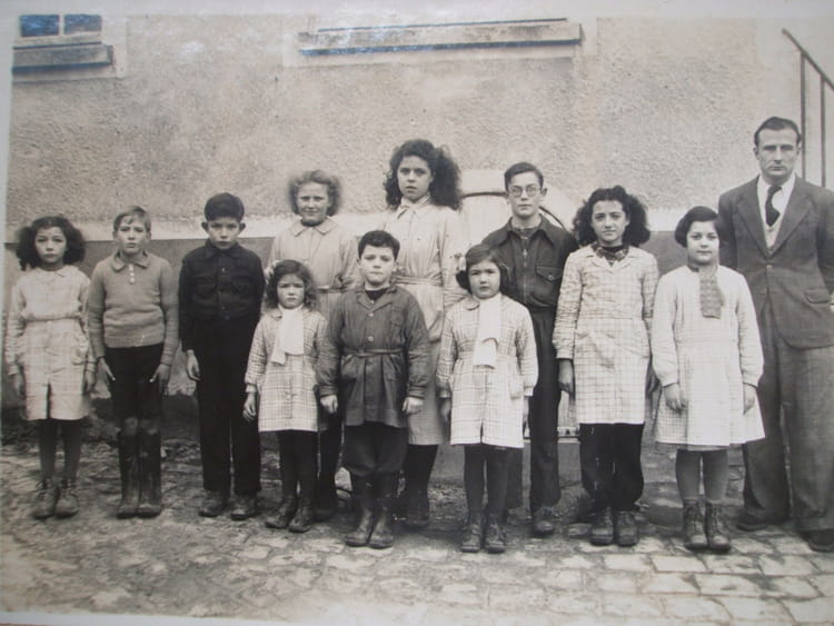 Photo de classe Vers 1949 de 1949, Ecole De La Grande Vallee (Puiselet
