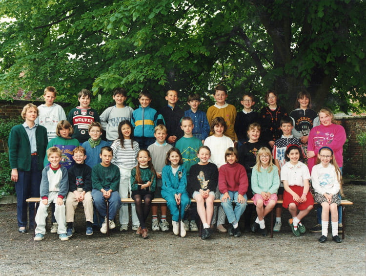 photo-de-classe-cm1-de-1993-ecole-primaire-copains-d-avant