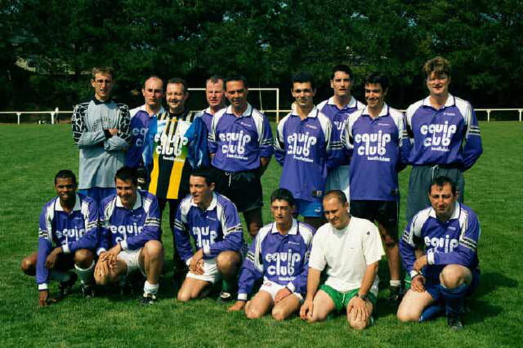 Photo de classe 30-35 ans de 2001, ESPK - Copains d'avant