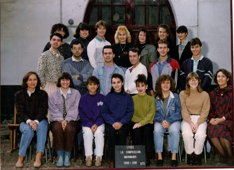 Photo de classe BTS CI de 1990, Lycée Notre-dame De La Compassion ...