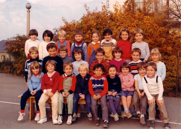 Photo De Classe Ce2 De 1983 Ecole Les Clapeys Saint Jean De Maurienne Copains D Avant