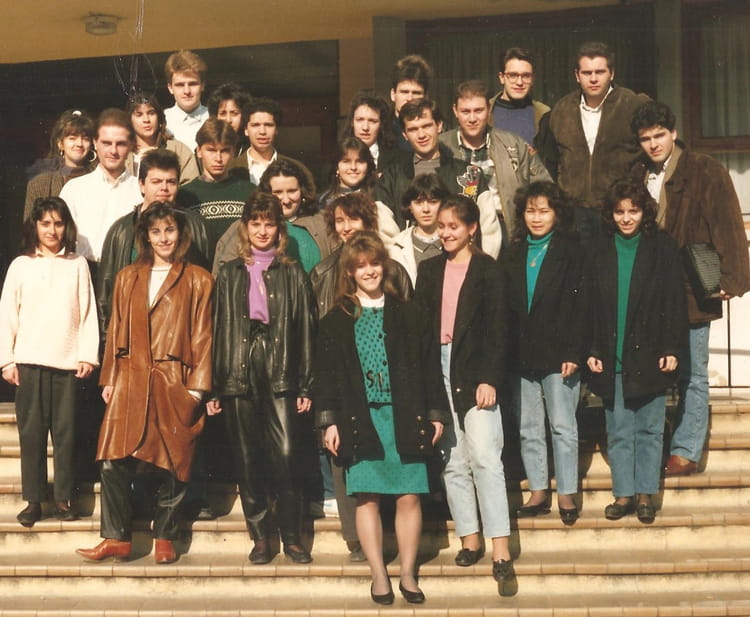 Photo de classe Terminale BTS Comptabilité de 1990, Lycée Marie Curie ...