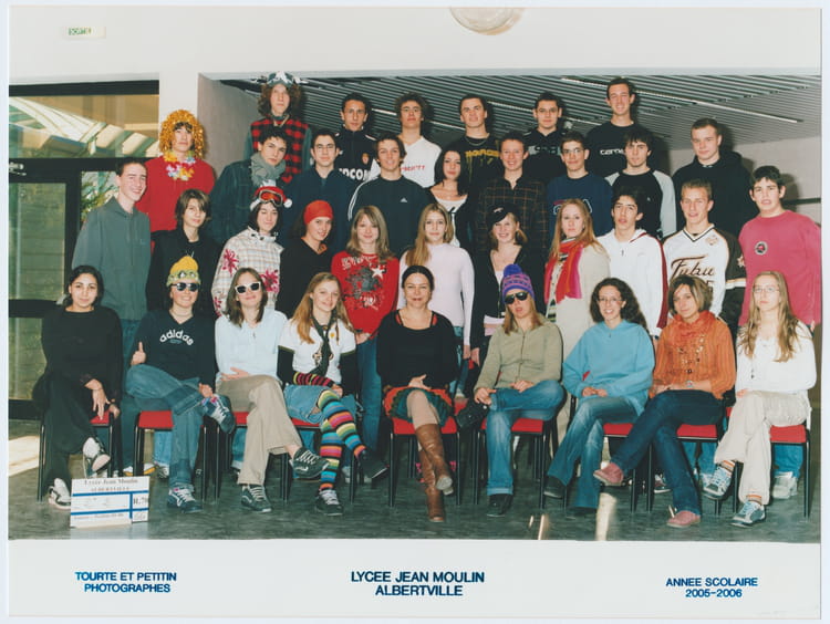 Photo de classe 2nde 2, 2005-2006 (1) de 2005, Lycée Jean Moulin ...