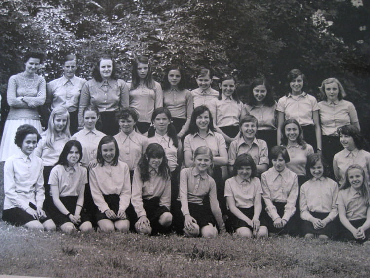 Photo de classe Classe de 6iem primaire de 1973, Institut De La Sainte